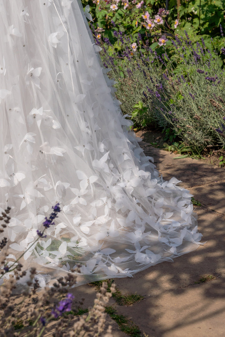 Morpho Fairytale Gown - Pearl White