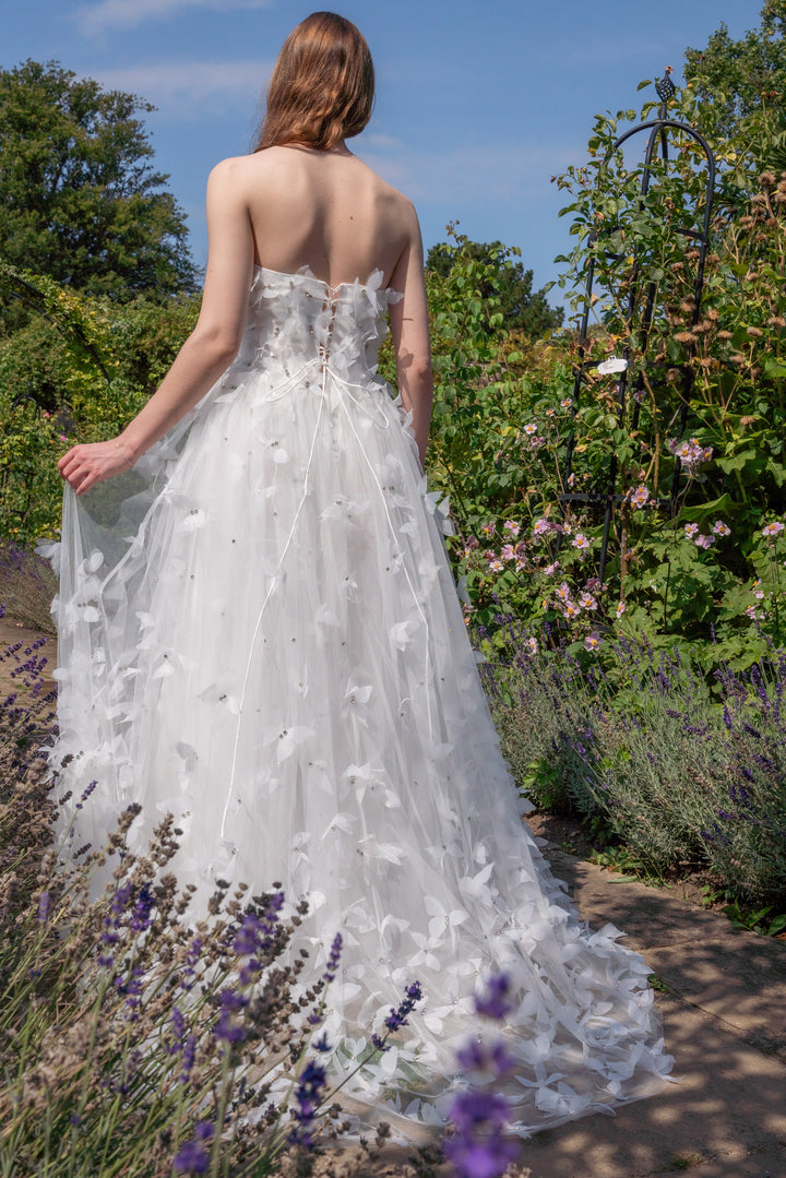 Morpho Fairytale Gown - Pearl White