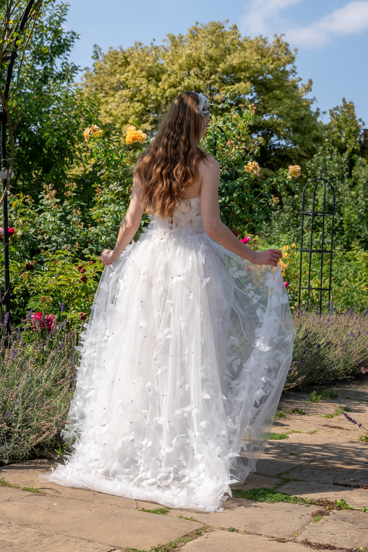 Morpho Fairytale Gown - Pearl White
