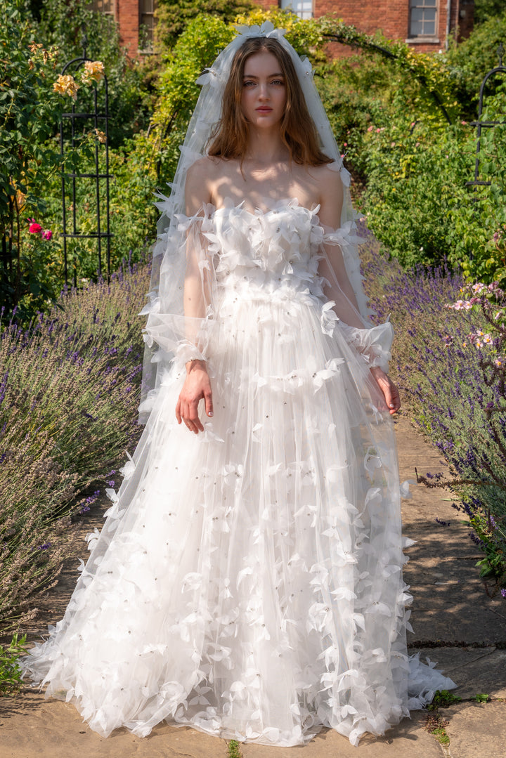 Morpho Fairytale Gown - Pearl White