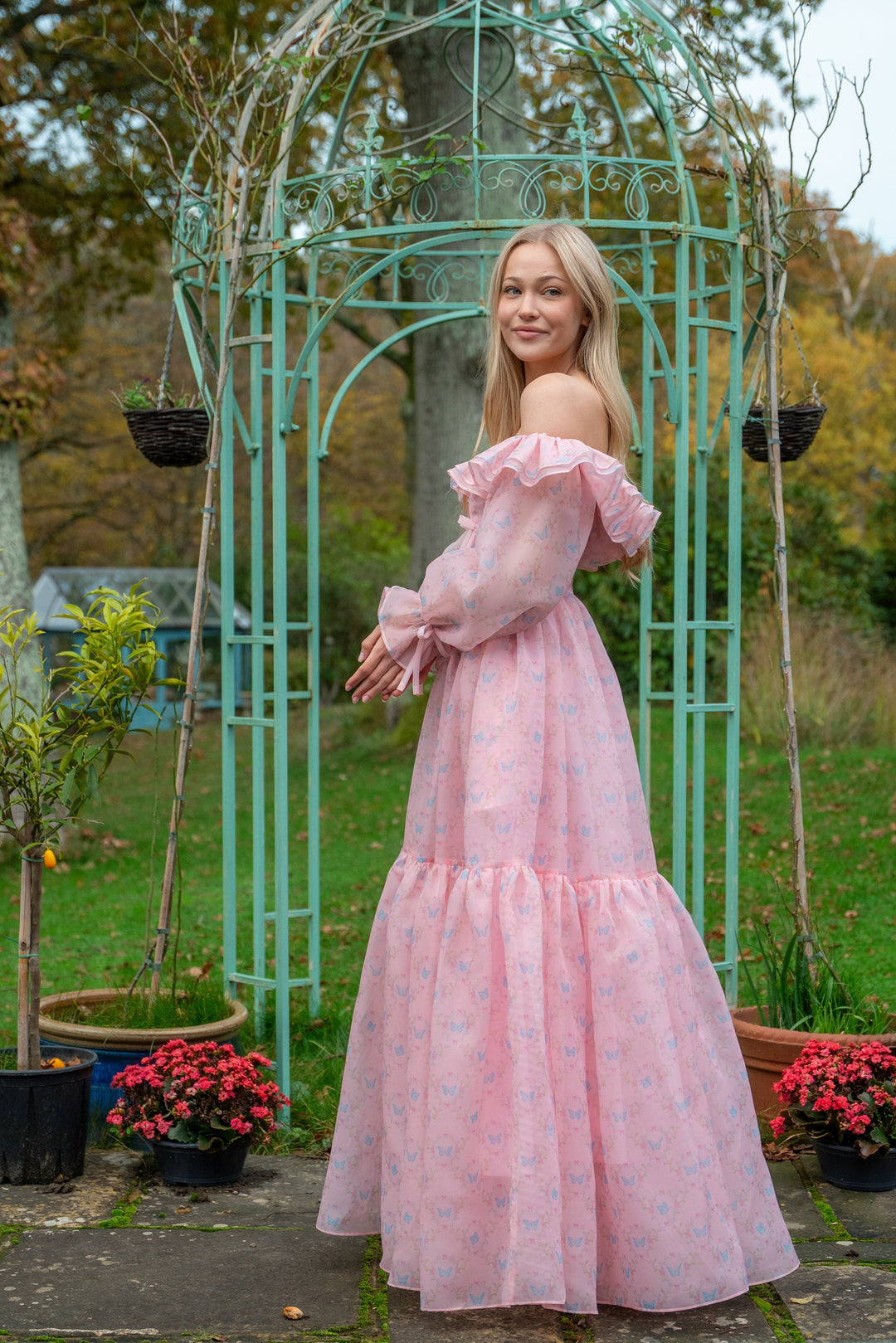 Rose Wing Gown - Fairy Tong