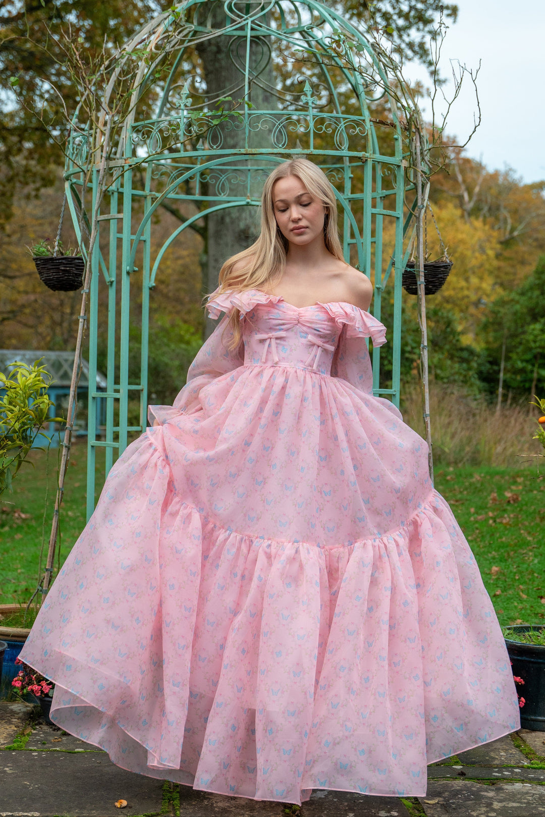 Rose Wing Gown - Fairy Tong