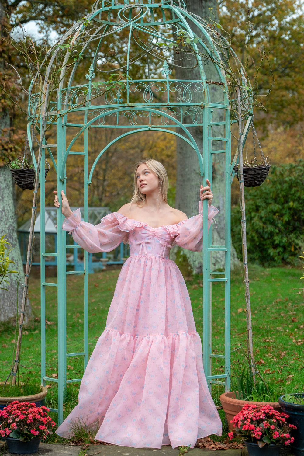 Rose Wing Gown - Fairy Tong