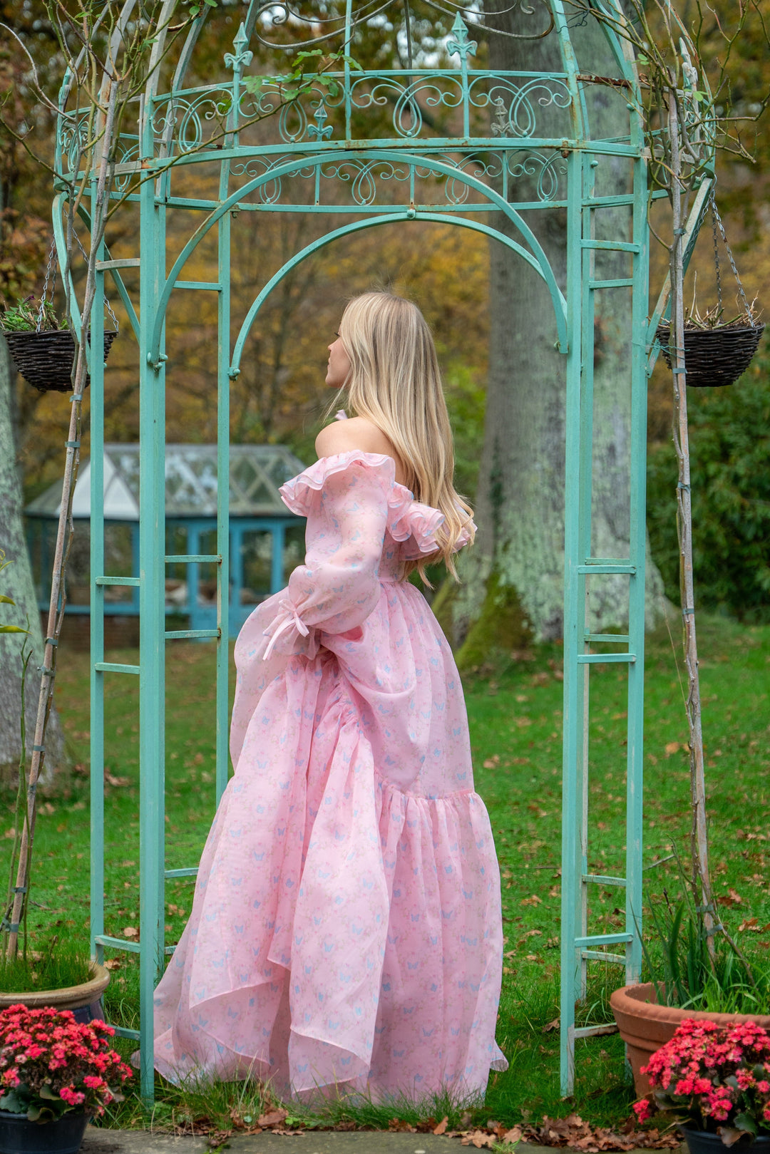 Rose Wing Gown - Fairy Tong