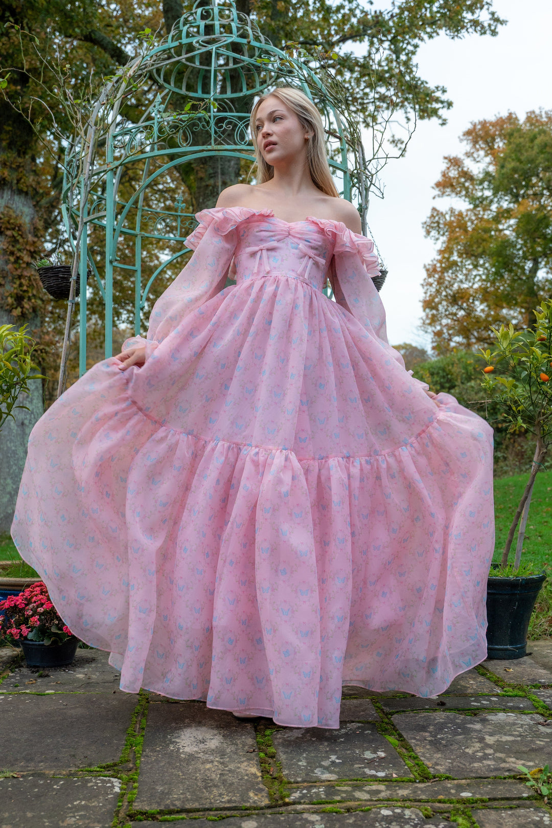 Rose Wing Gown - Fairy Tong
