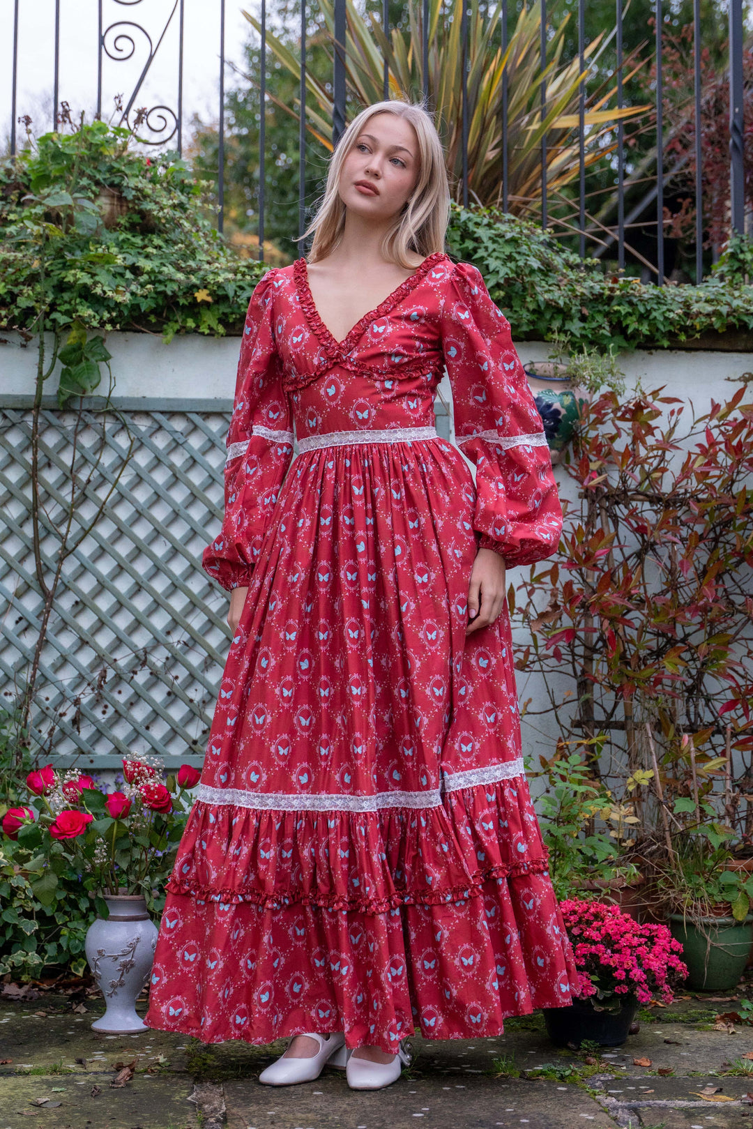 red floral lace maxi dress Women's Got My Attention Red Floral Guipure Lace Tiered Maxi Dress | Size: L