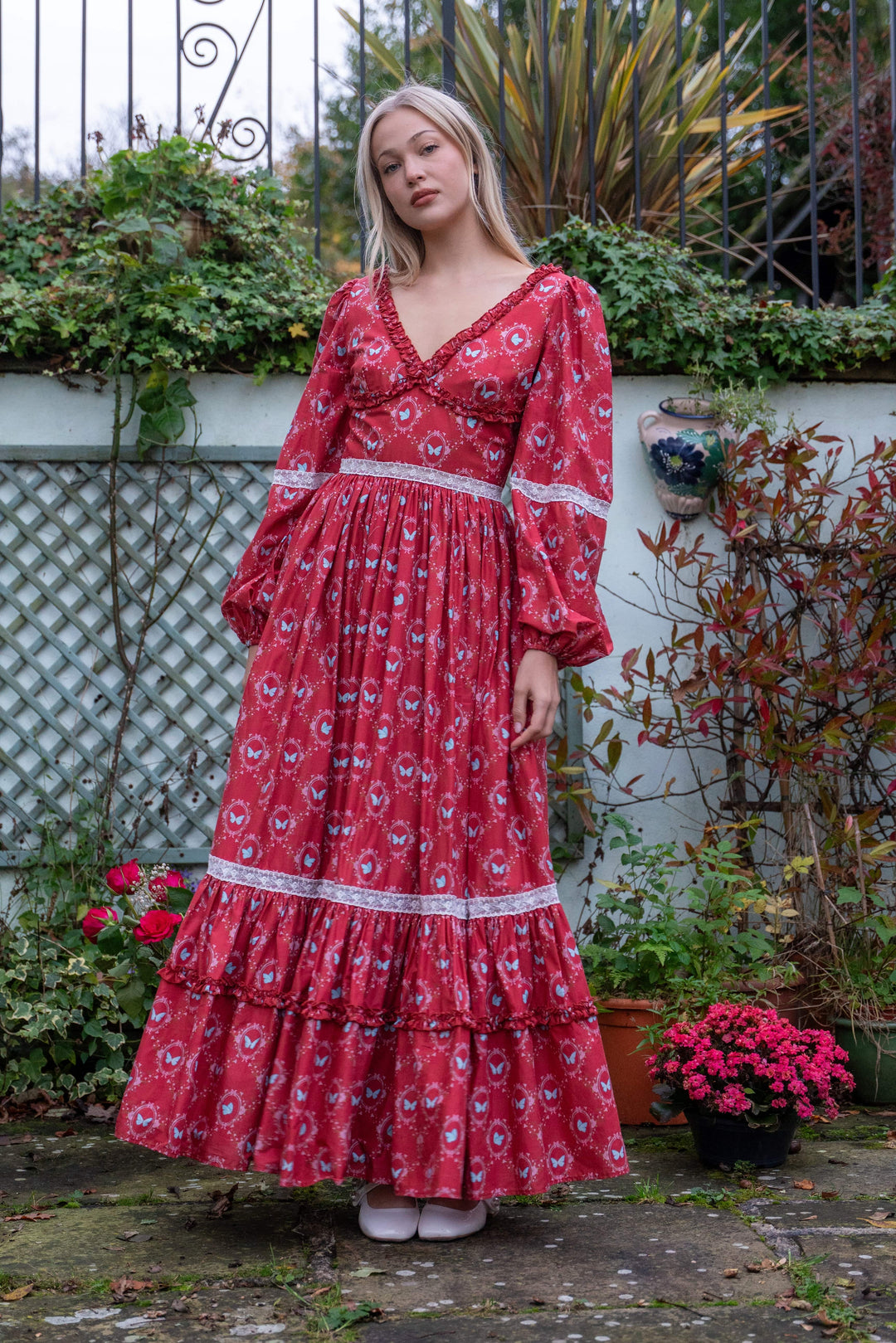 Flutter Lace Bloom Maxi Dress - Lipstick Red - Fairy Tong