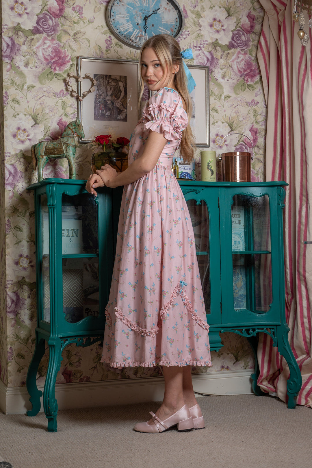 Velvet Flutter Midi Dress - Fairy Tong