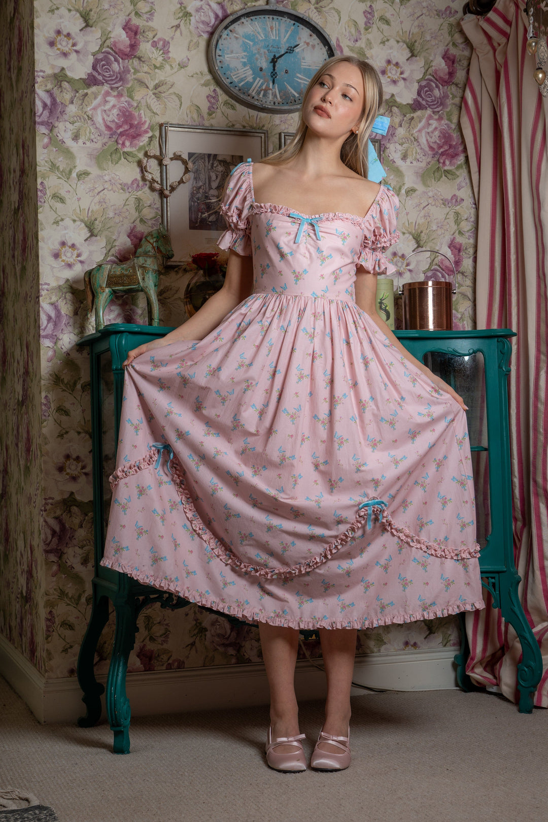 Velvet Flutter Midi Dress - Fairy Tong