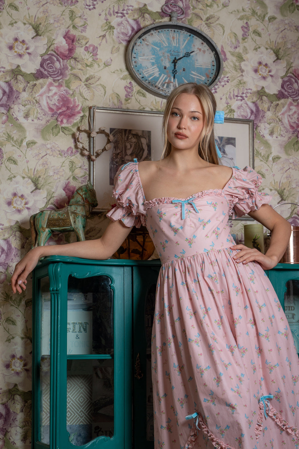 Velvet Flutter Midi Dress - Fairy Tong