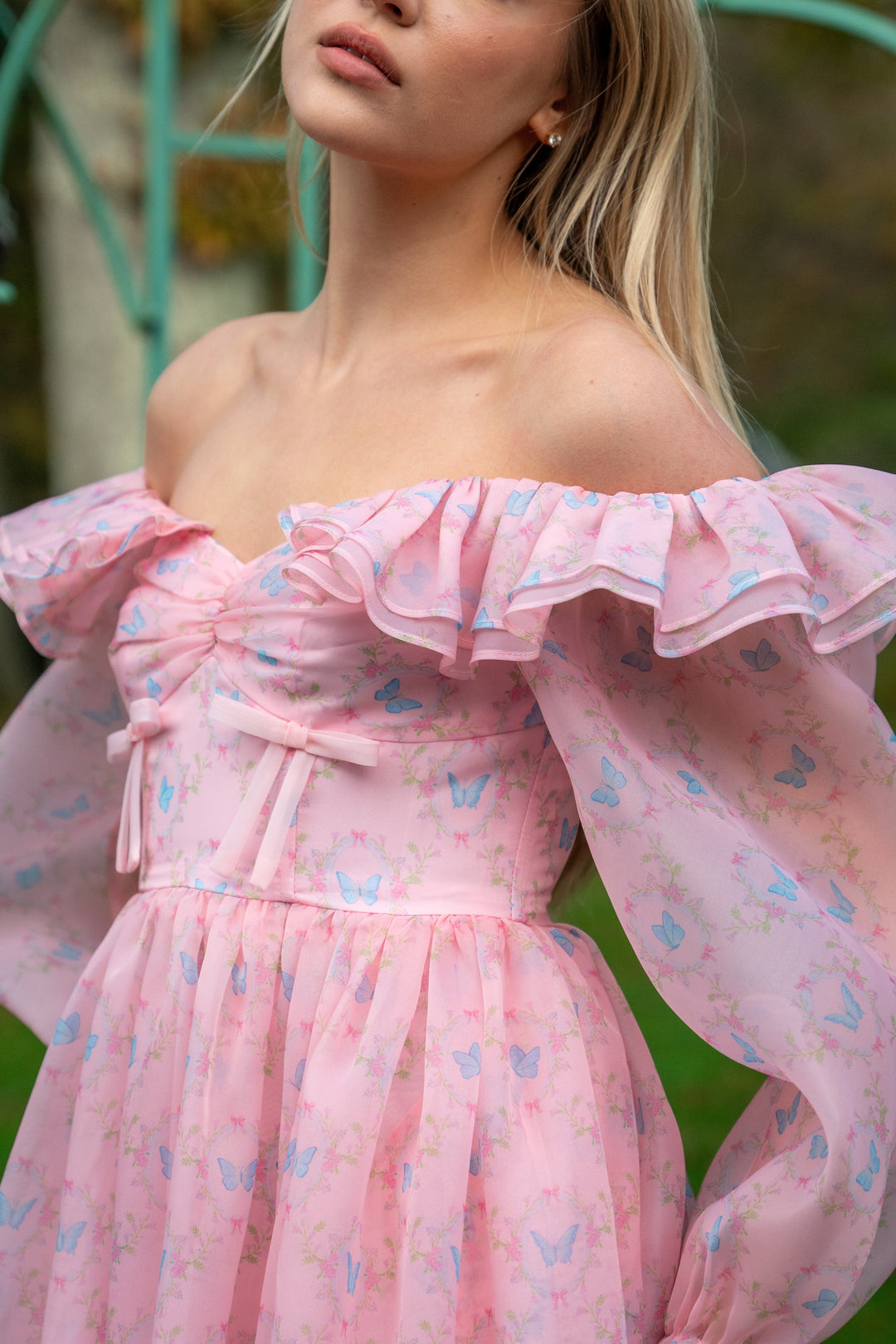 Rose Wing Gown - Fairy Tong