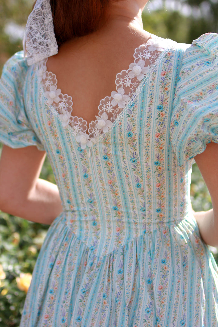 Secret Bloom Midi Dress - Blue
