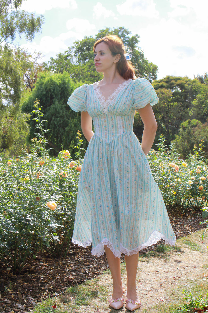 Secret Bloom Midi Dress - Blue