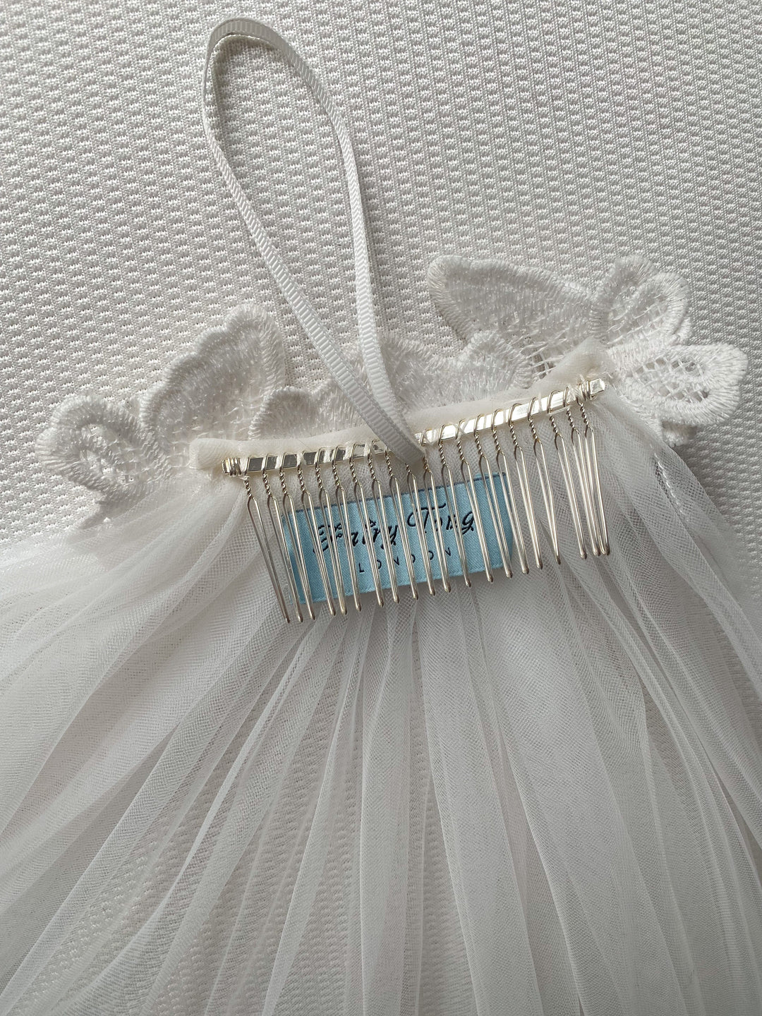 Fairy Tong Veil One Size / Diamond White Aurora Butterfly Bridal Veil - Fingertip